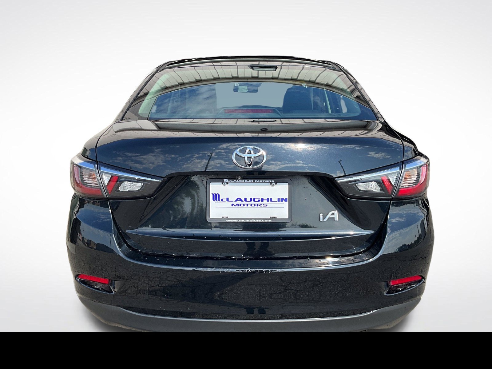 Used 2017 Toyota Yaris iA FWD image 4