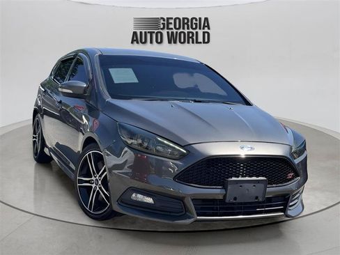 Used 2016 Ford Focus ST FWD image 2