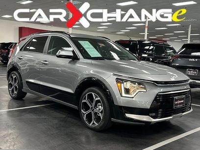 Used 2023 Kia Niro EX Touring