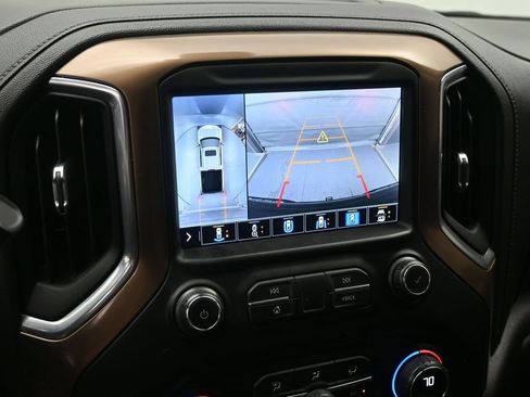 Used 2021 Chevrolet Silverado 1500 High Country w/ Technology Package AWD/4WD image 9