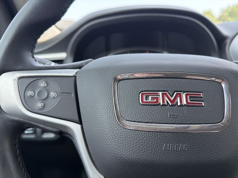 Certified 2020 GMC Acadia SLT w/ LPO, Floor Liner Package FWD image 28