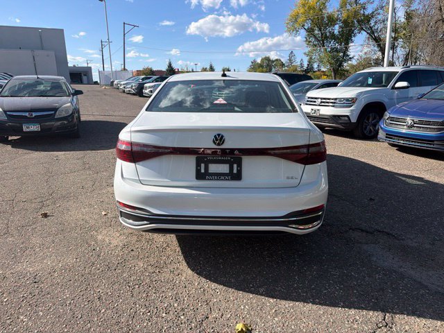 Certified 2026 Volkswagen Jetta SEL FWD image 4