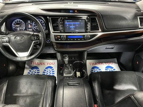 Used 2016 Toyota Highlander Limited Platinum AWD/4WD image 22