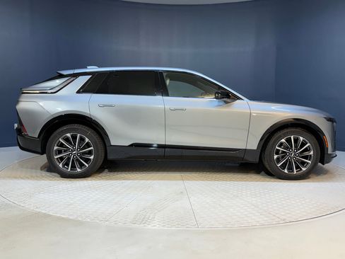 New 2026 Cadillac Lyriq Sport AWD/4WD image 8