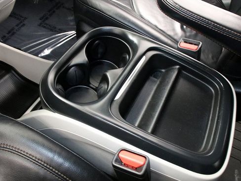 Used 2017 Chrysler Pacifica Touring-L image 21