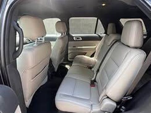 Used 2013 Ford Explorer XLT AWD/4WD image 5