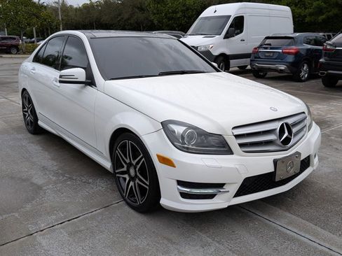 Used 2013 Mercedes-Benz C 250 Sedan image 3