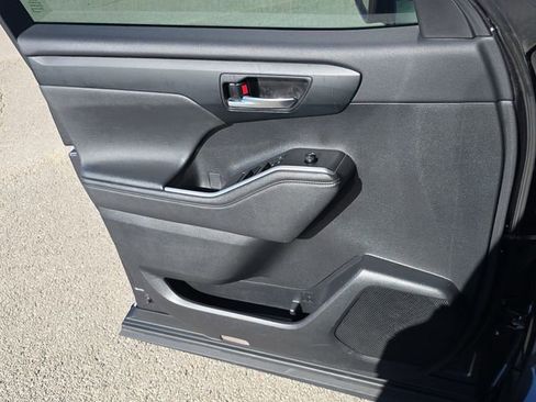 Used 2024 Toyota Highlander XSE image 28