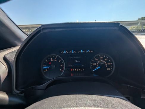 Used 2015 Ford F150 XLT w/ Equipment Group 301A Mid RWD image 11