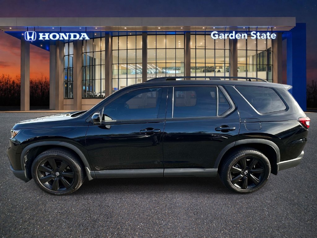 Used 2025 Honda Pilot Black Edition image 5