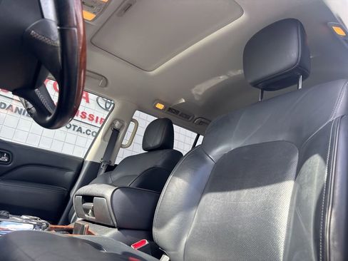 Used 2018 INFINITI QX80 2WD w/ Driver Assistance Package image 10