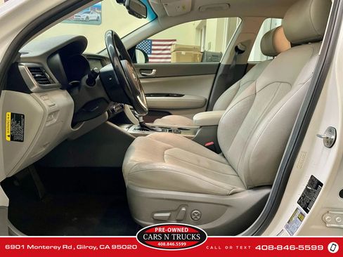 Used 2017 Kia Optima EX image 8