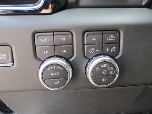 New 2026 GMC Sierra 1500 Denali w/ Denali Reserve Package AWD/4WD image 18