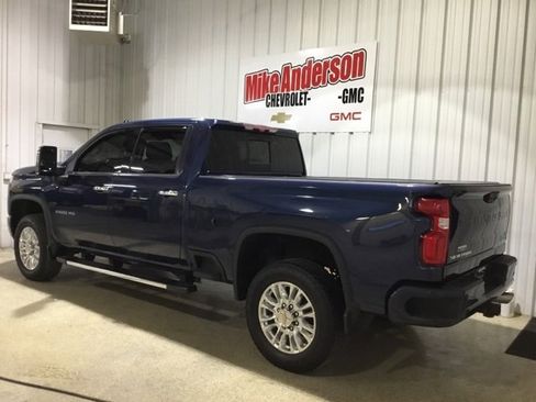 Used 2022 Chevrolet Silverado 2500 High Country w/ Technology Package image 6