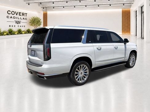 Used 2021 Cadillac Escalade ESV Premium Luxury AWD/4WD image 13
