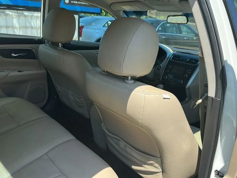 Used 2015 Nissan Altima 2.5 SV FWD image 18
