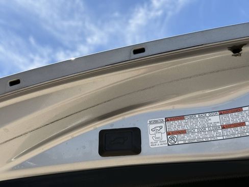 Used 2018 Toyota RAV4 Limited w/ All Weather Liner Package AWD/4WD image 18