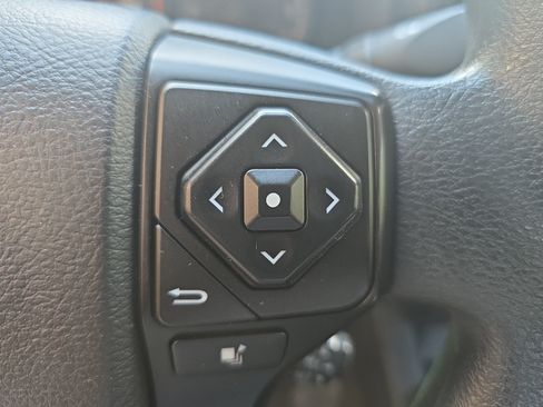 Used 2023 Toyota Tacoma SR AWD/4WD image 17
