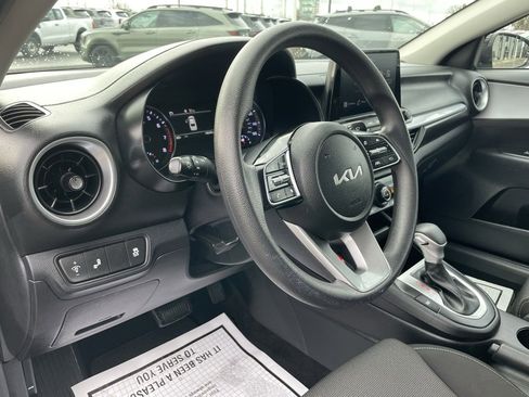 Certified 2024 Kia Forte LXS w/ LXS Technology Package image 9