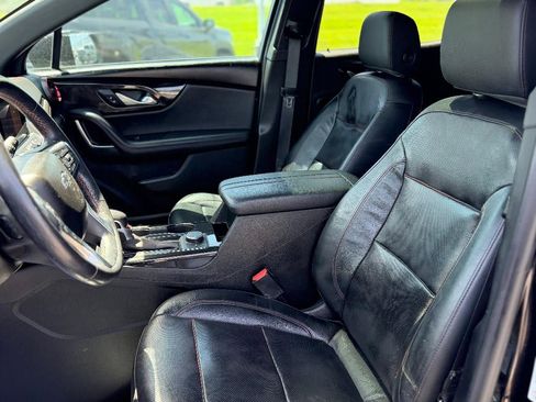 Used 2019 Chevrolet Blazer RS w/ Sun and Wheels Package FWD image 11