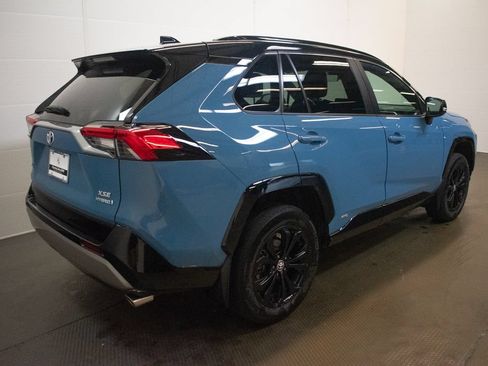 Used 2022 Toyota RAV4 XSE w/ XSE Grade Weather Package AWD/4WD image 4