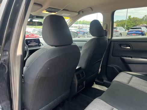 Used 2025 Nissan Rogue SV AWD/4WD image 17