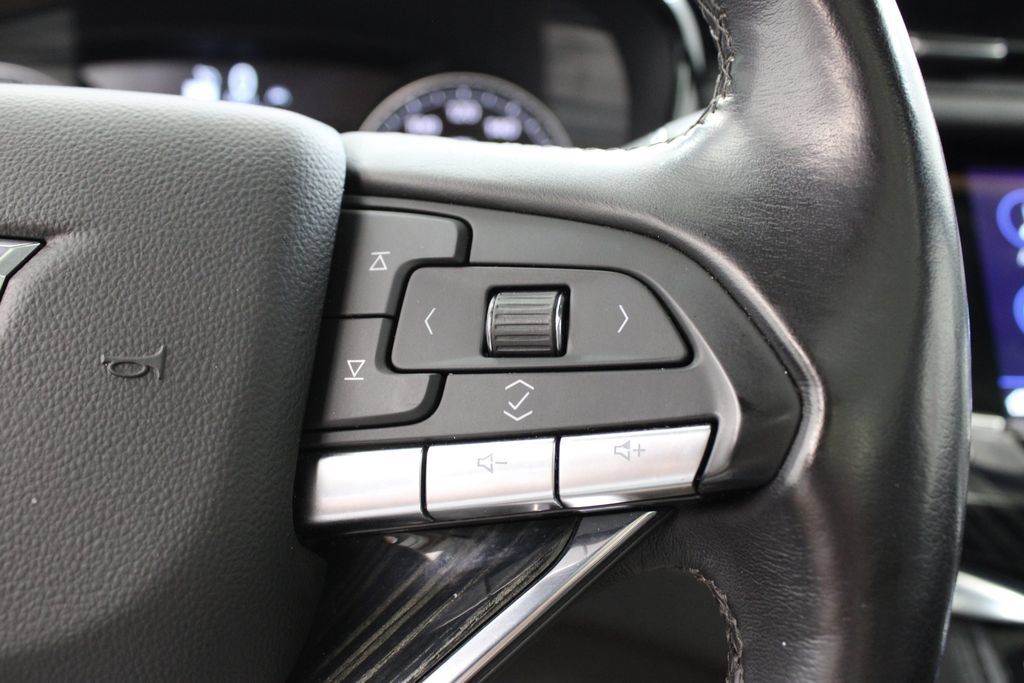 Used 2023 Cadillac XT6 Premium Luxury AWD/4WD image 28