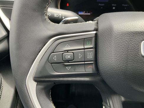 Used 2024 Jeep Grand Cherokee L Altitude AWD/4WD image 29