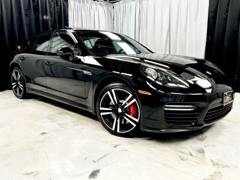 Used 2014 Porsche Panamera GTS image 4