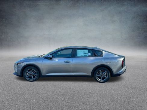 New 2025 Kia K4 LXS image 29