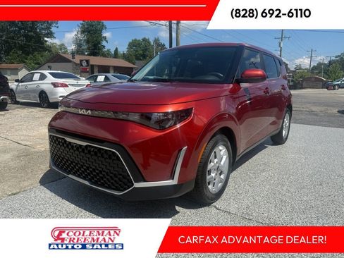Used 2023 Kia Soul LX w/ Option Group 015 FWD image 1