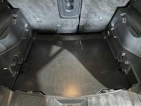 Used 2019 Nissan Rogue SL AWD/4WD image 14