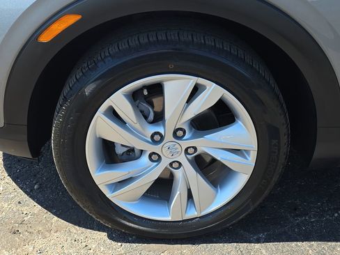 Used 2024 Buick Encore GX Preferred w/ Comfort Package FWD image 32