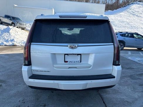 Used 2015 Cadillac Escalade Luxury image 6