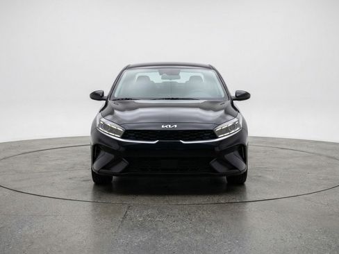 Used 2025 Kia K4 LXS image 2