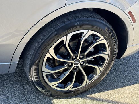 Used 2024 Lincoln Nautilus Reserve image 14