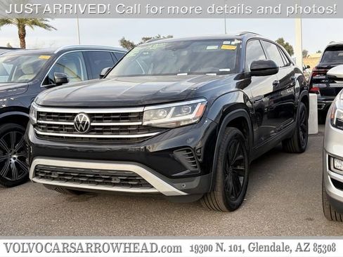 Used 2022 Volkswagen Atlas Cross Sport SE image 1