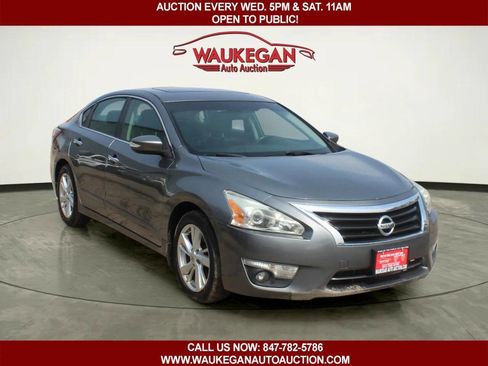 Used 2015 Nissan Altima 2.5 SL w/ Moonroof Package image 2