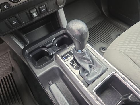 Certified 2023 Toyota Tacoma SR5 AWD/4WD image 26