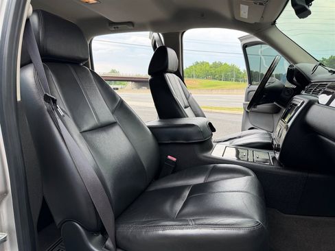 Used 2008 GMC Sierra 1500 Denali AWD/4WD image 25