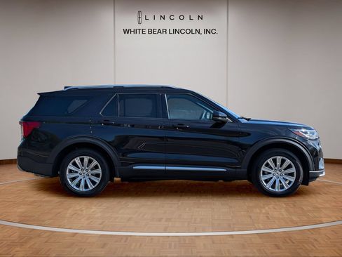 Used 2025 Ford Explorer Platinum w/ LUX Leather Package AWD/4WD image 4