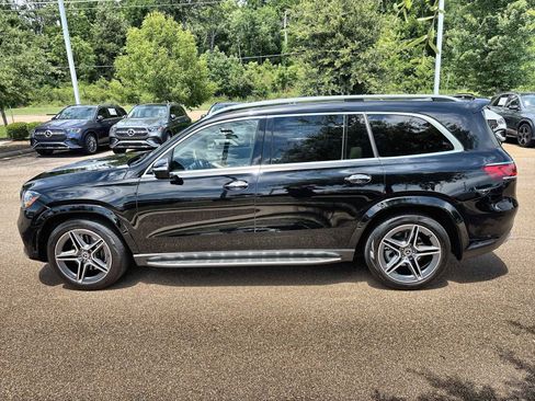 Used 2023 Mercedes-Benz GLS 450 4MATIC image 5