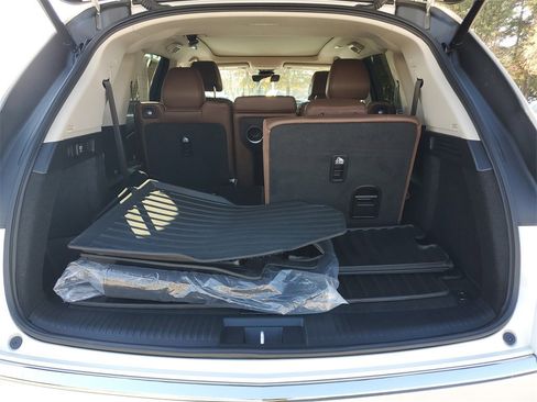 Certified 2024 Acura MDX SH-AWD w/ Technology Package image 10