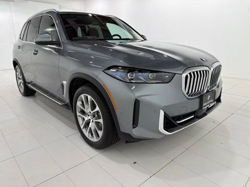 Certified 2024 BMW X5 xDrive40i w/ Premium Package AWD/4WD image 7