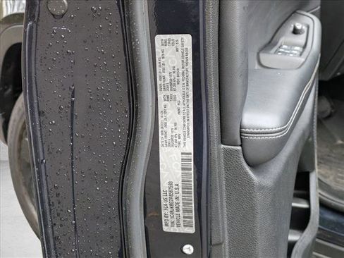 Used 2024 Jeep Grand Cherokee L Limited w/ Black Appearance Package image 15