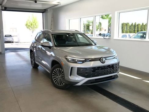 New 2026 Volkswagen Tiguan S AWD/4WD image 1