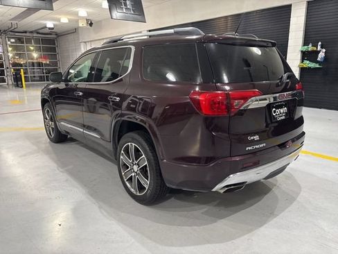 Used 2017 GMC Acadia Denali w/ Technology Package FWD image 4
