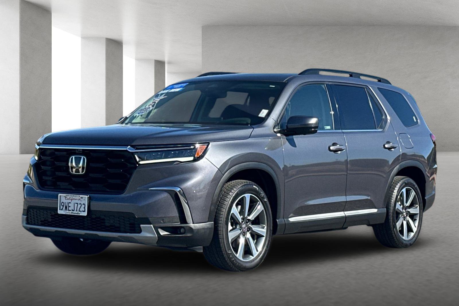 Used 2025 Honda Pilot Elite image 8