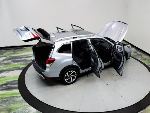 Used 2022 Subaru Forester Touring AWD/4WD image 40