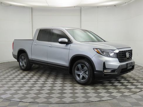Used 2023 Honda Ridgeline RTL-E image 3